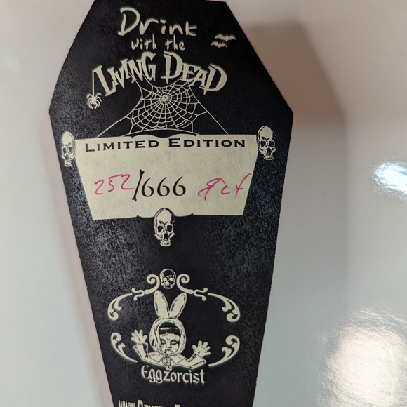 Living Dead Dolls by Mezco - Eggzorcist - Limited Edition 252/666 Etched Glass - Picture 3 of 11